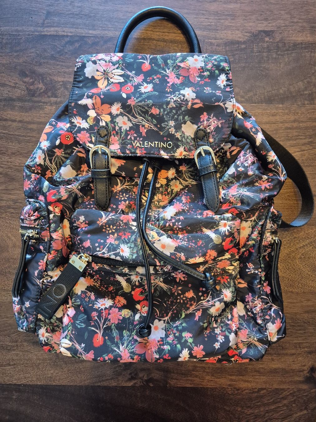 Zaini: Schöner Valentino Rucksack – Usato da Schaffhausen venduto da Nachtschwaermerin