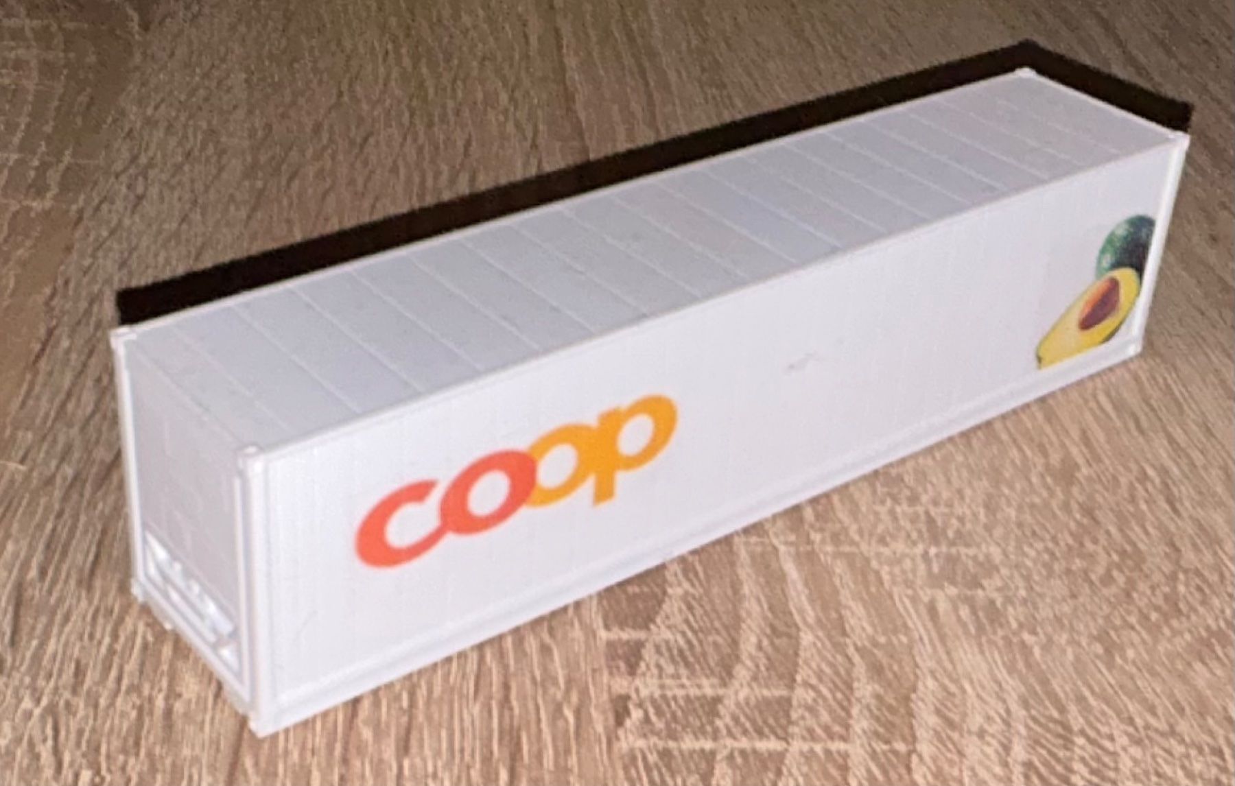 Roco Modellini di ferrovie: 1:87 Coop Kühlcontainer 45ft Avocado – Nuovo e nell'imballaggio originale da Belp venduto da AEMA-Modellbau 1