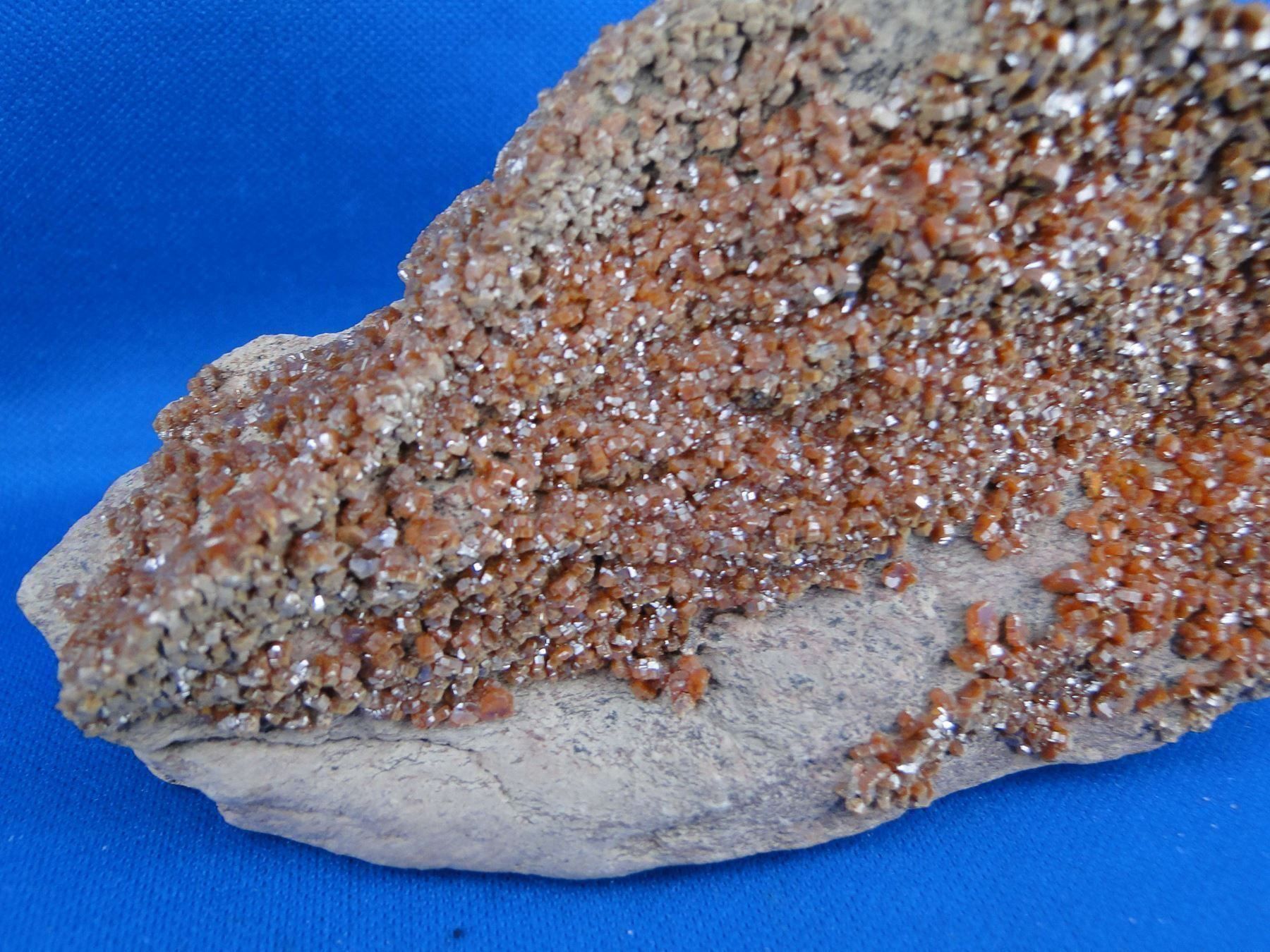 Mineralien & Heilsteine: Vanadinit – Gebraucht aus Schinznach Bad von Demerald 1