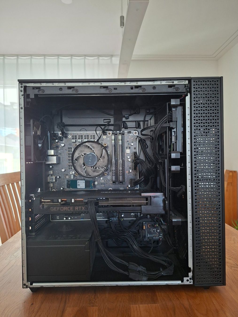 Hewlett Packard PCs: HP Omen 30L Gaming-PC – D'occasion à Beckenried par Flint0 3