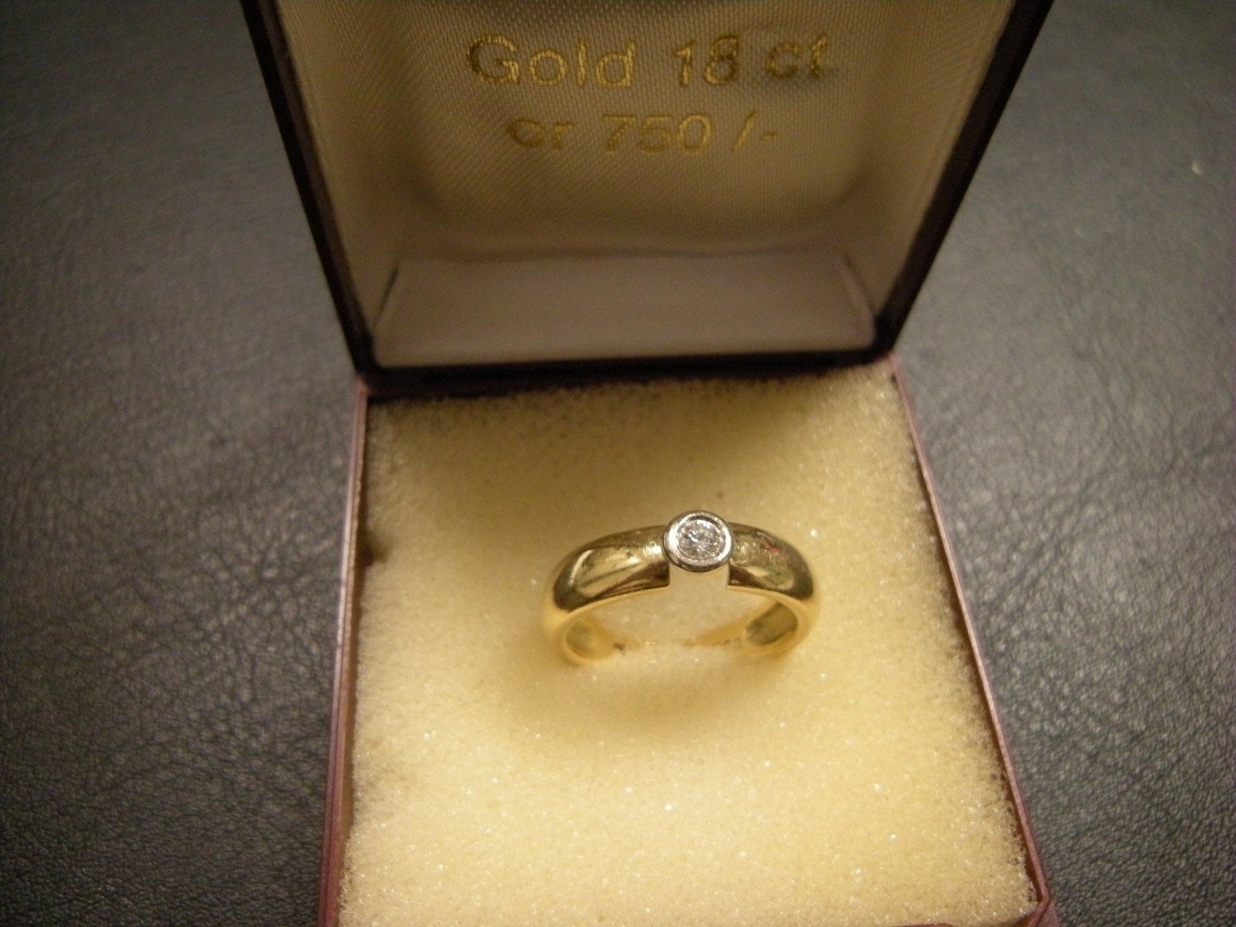 Ringe: Gold Ring 750 Solitaire mit Brillant Gr. 53 – Gebraucht aus Holziken von Rupe 2