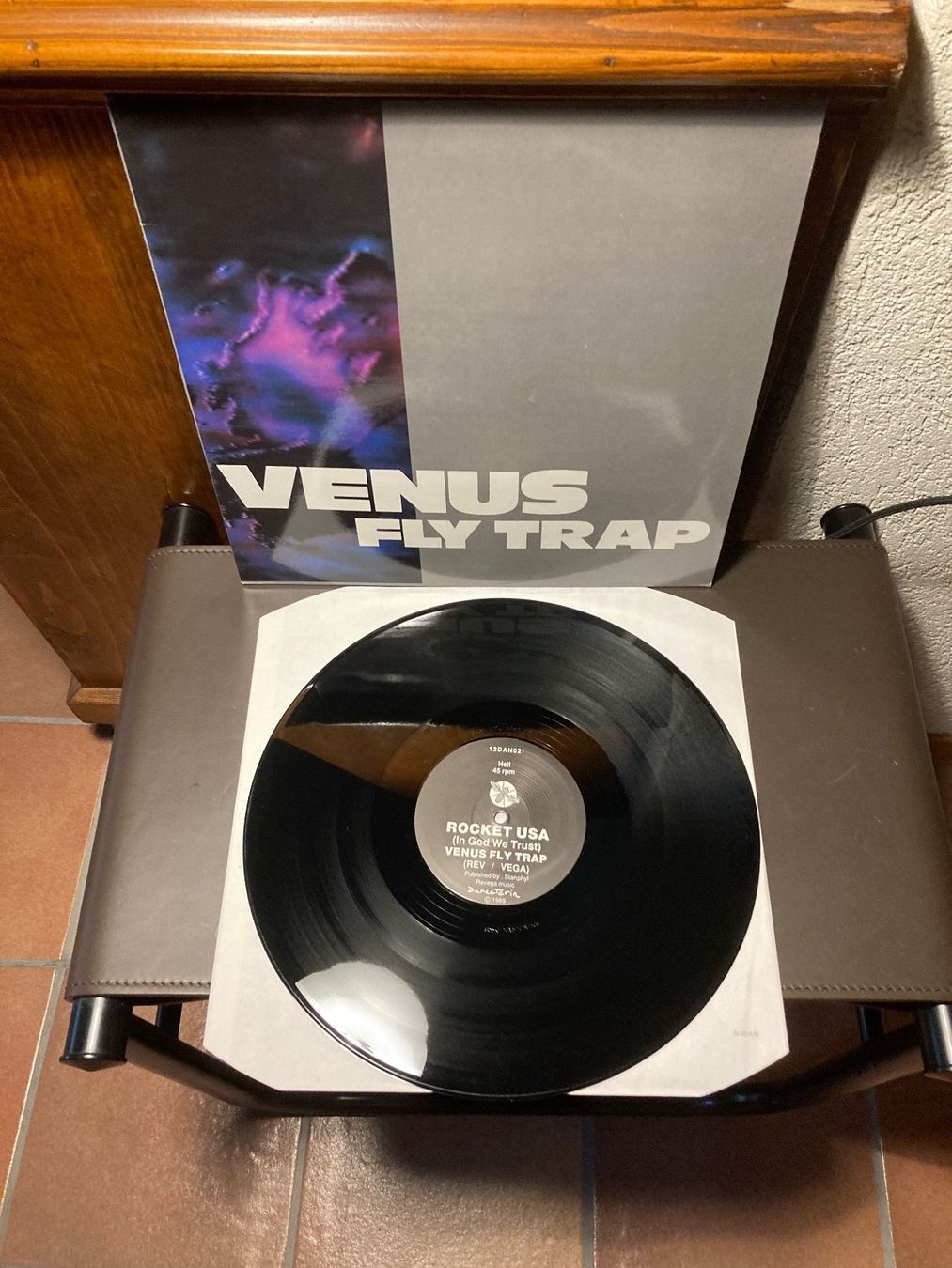 Dischi in vinile: The Venus Fly Trap - Rocket USA / Cloud 9 / Opium War – Usato da Fribourg venduto da Karushi