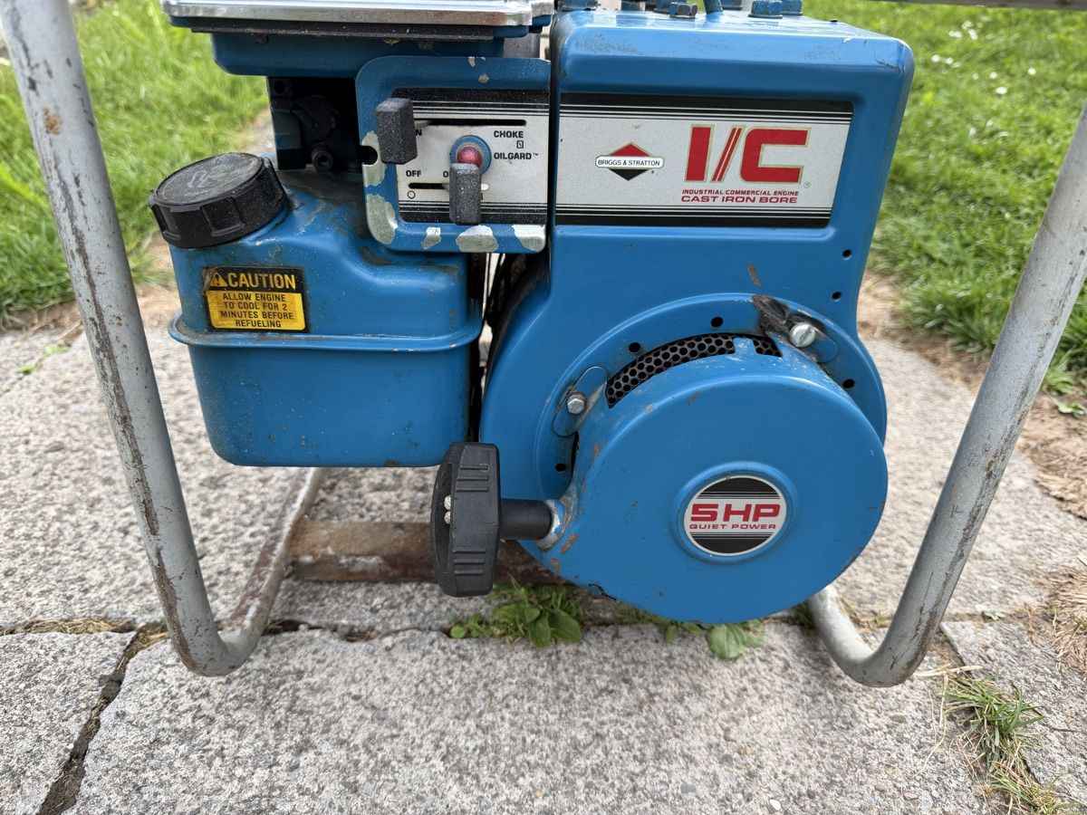 Generatori di corrente: Gebrauchte Benzin Stromgenerator mit 5 HP, BRIGGS STRATTON  – Usato da Hinwil venduto da motorsage83 4