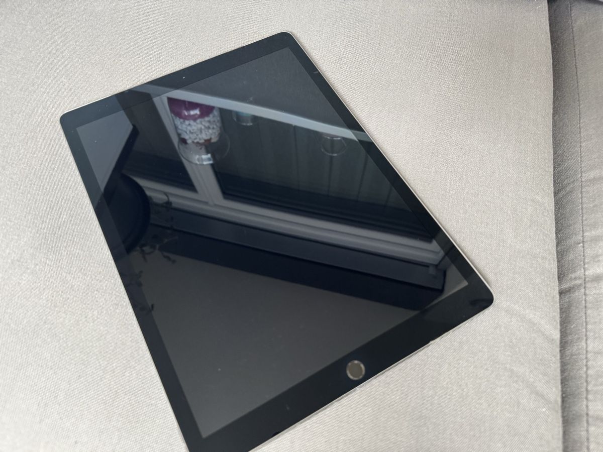 Apple Tablet PC: Apple iPad Pro 12.9  iCloud – Difettoso da Lausanne venduto da Denis- 7