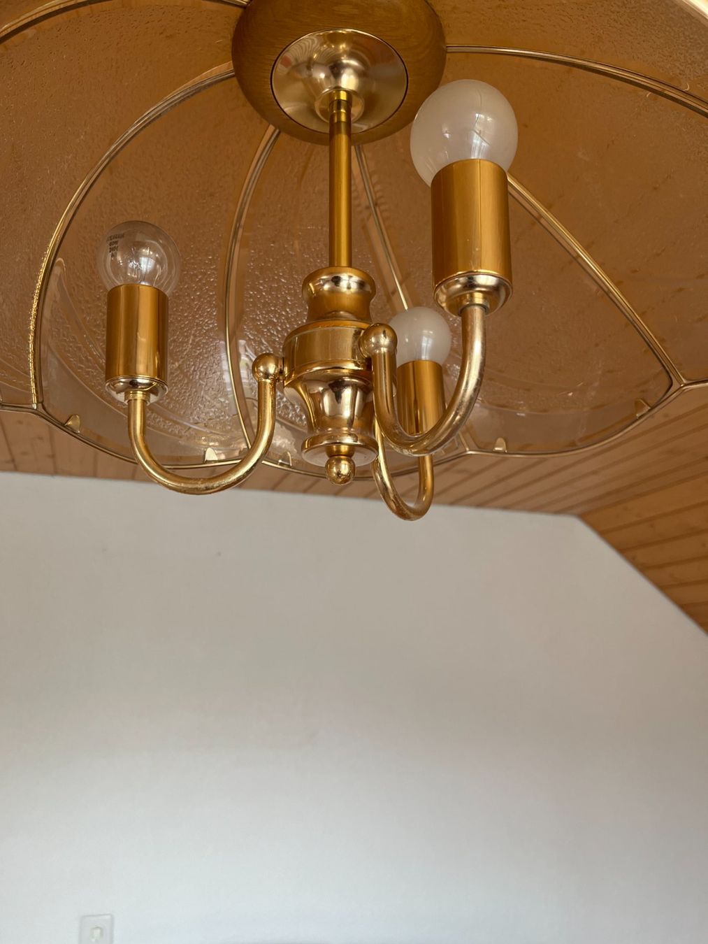 Kronleuchter & Deckenlampen: Deckenlampe Gold mit Stuck-Glas – Gebraucht aus Montlingen von Giardini13 2