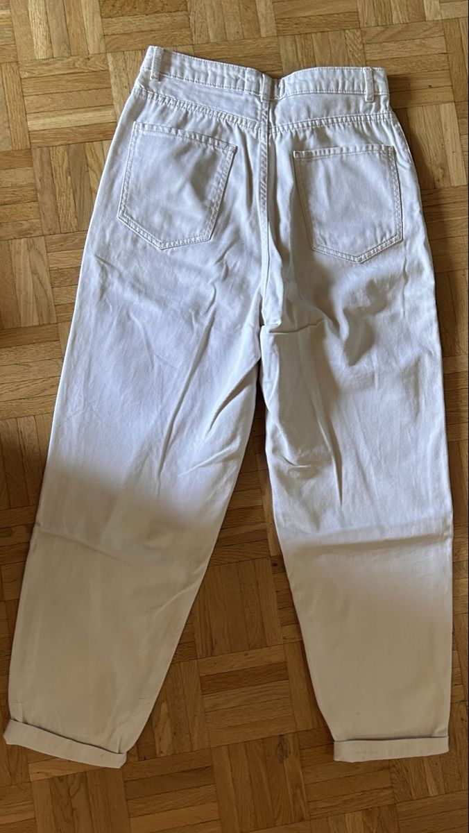 Mango Jeans: Stylish Cream Baggy Jeans – Neu (gemäss Beschreibung) aus Glattbrugg von Lara_G06 1