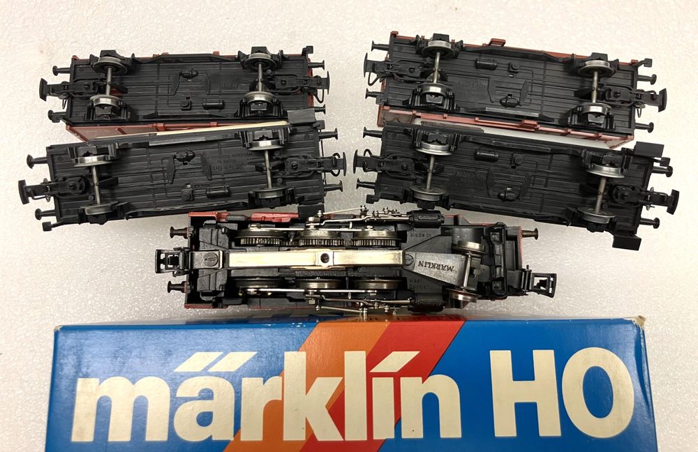 Märklin Modelleisenbahnen: märklin 3095~ Güterzug mit Dampflok DB 74 701 - ARAL Esso... – Gebraucht aus Thun von retoolinoo 7