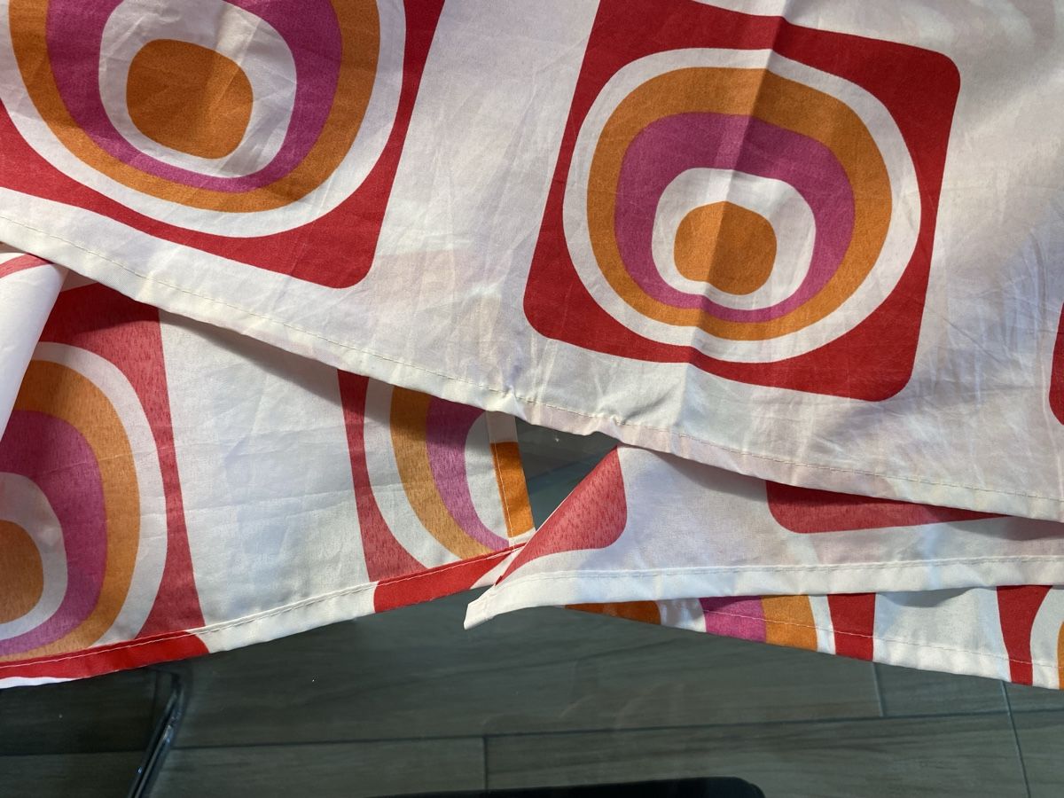 Tende: Duschvorhang rot/pink/orange gebraucht – Usato da Hausen AG venduto da corinne_g 3