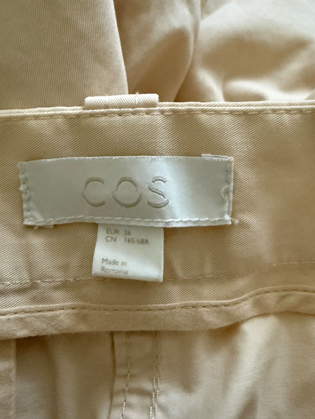 Cos Hosen: Damenhose COS Gr.36 – Gebraucht aus Küsnacht ZH von nat_m97w 3
