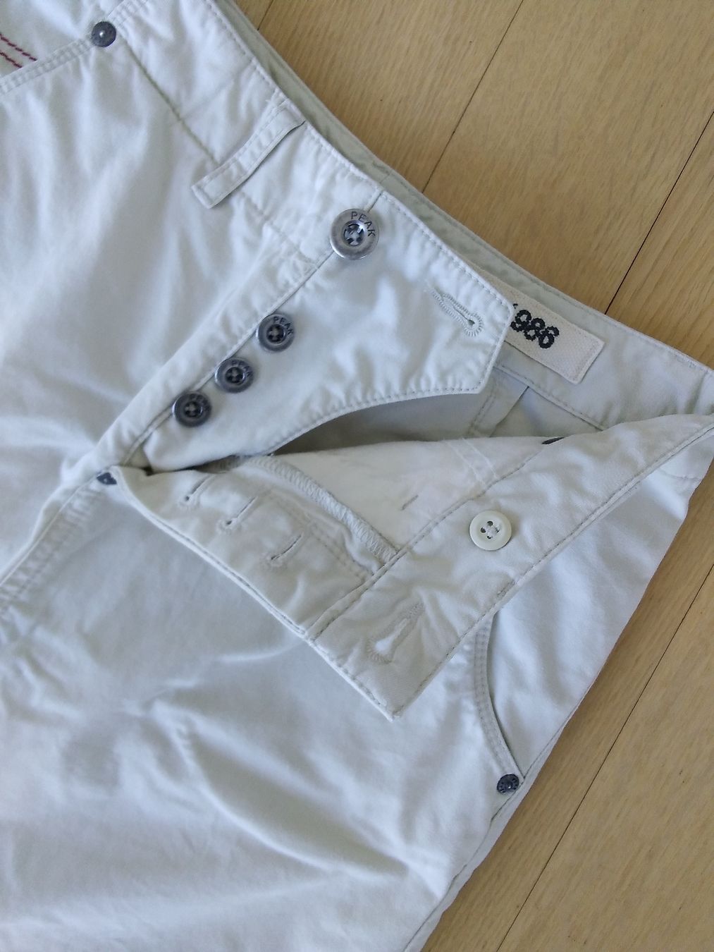 Peak Performance Gonne: Peak Performance Jupe Ecru Size XXS – Usato da Buchrain venduto da QueenyHE51 1