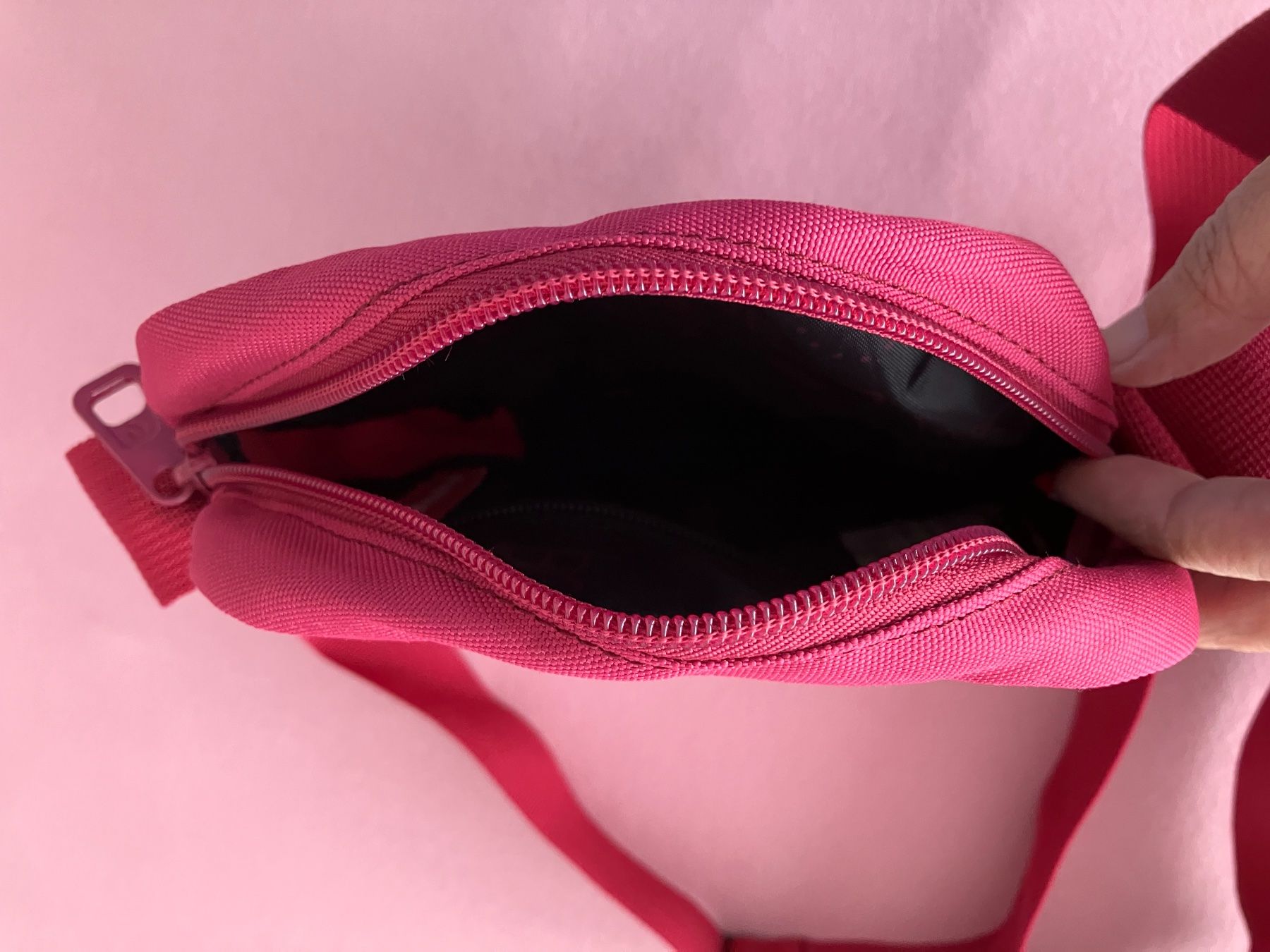 Borse da donna: Kleine Umhängetasche – Nuovo (secondo la descrizione) da Bern venduto da Londonferien 1
