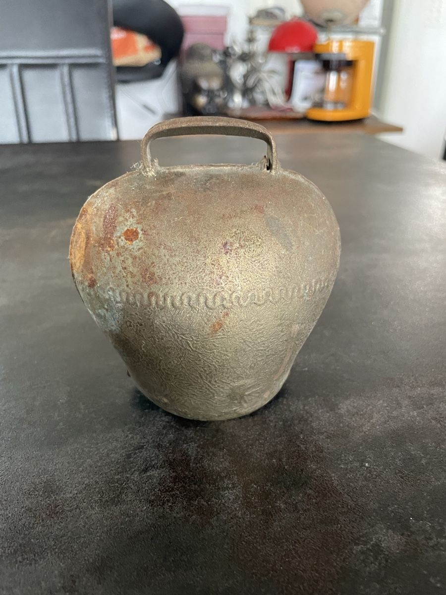 Glocken & Treicheln: Cloche – Gebraucht aus Vallamand von Bricbracbroc82 1