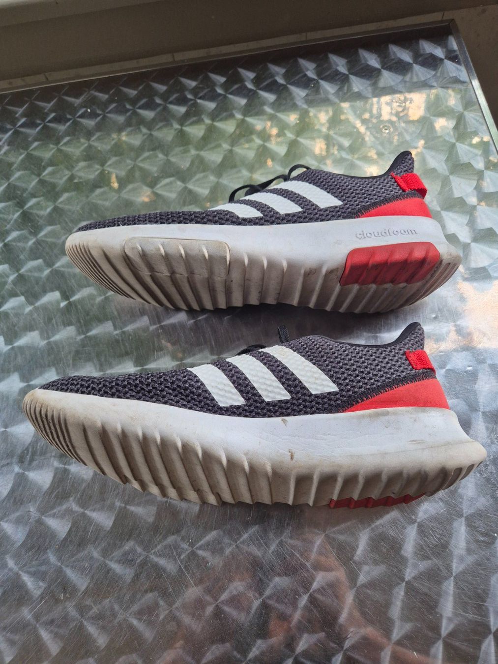 Adidas Chaussures hommes: Sneaker cloudfoam adidas Grösse 44 – D'occasion à Uttigen par Fendt01 2