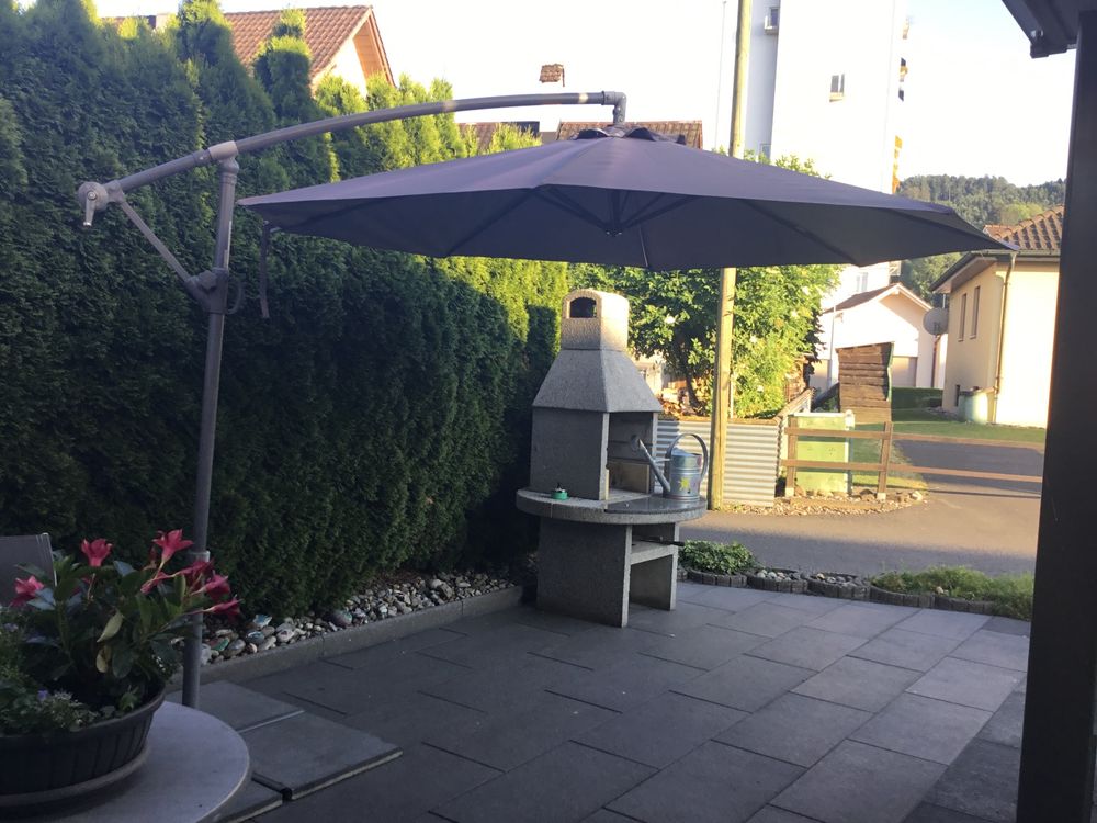 Ampelschirm 3 m. Durchmesser mit Verbrauch Spuren (Sonne) Kaufen auf