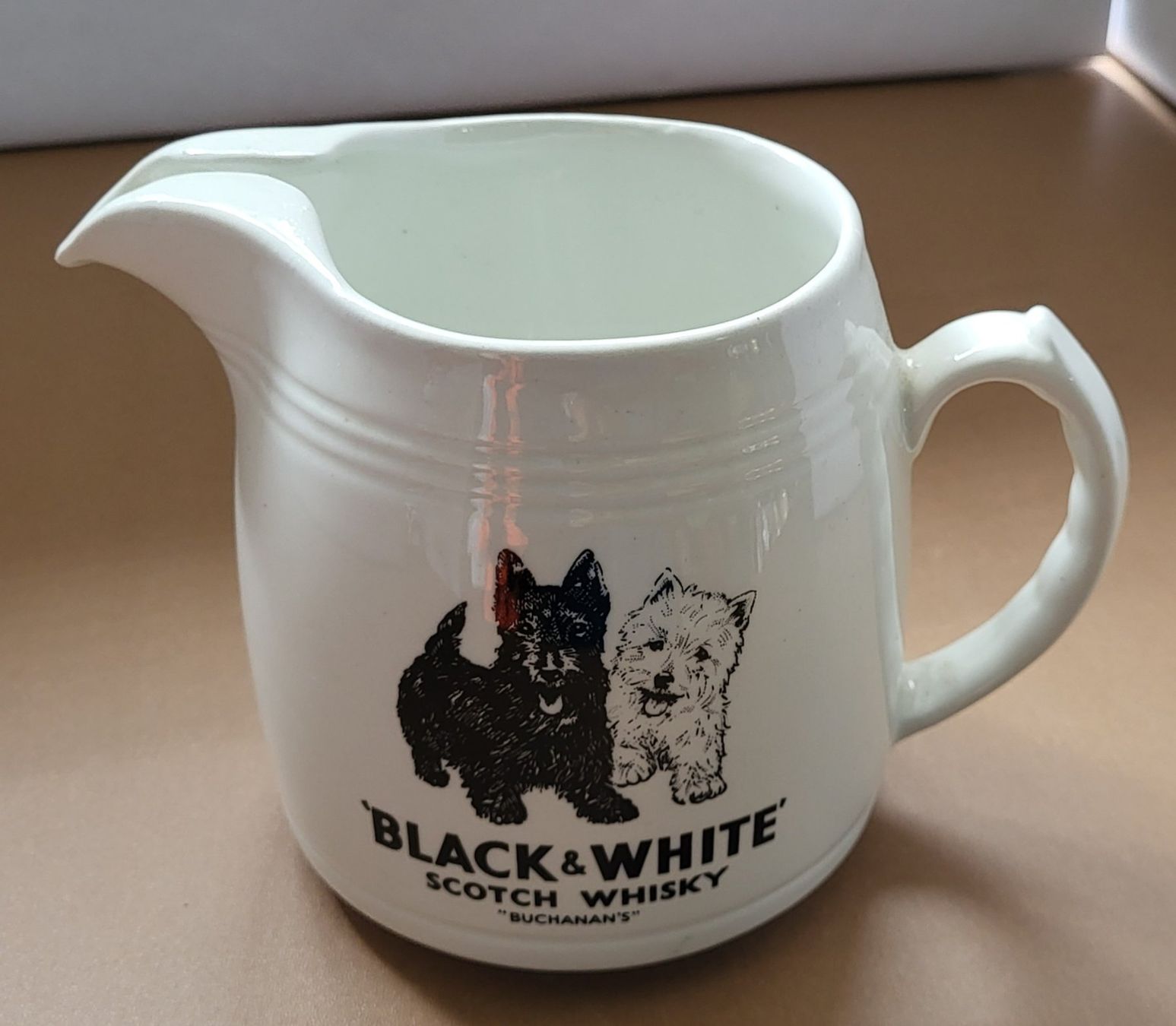 Karaffen: Vintage Karaffe Black & White Weiss – Gebraucht aus figino von ame_frv2 2
