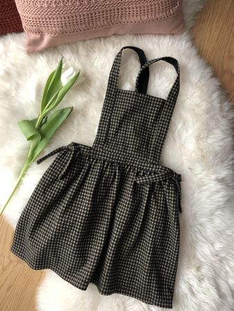 Süsses Latzkleid - Grösse 116- Karomuster *NEU