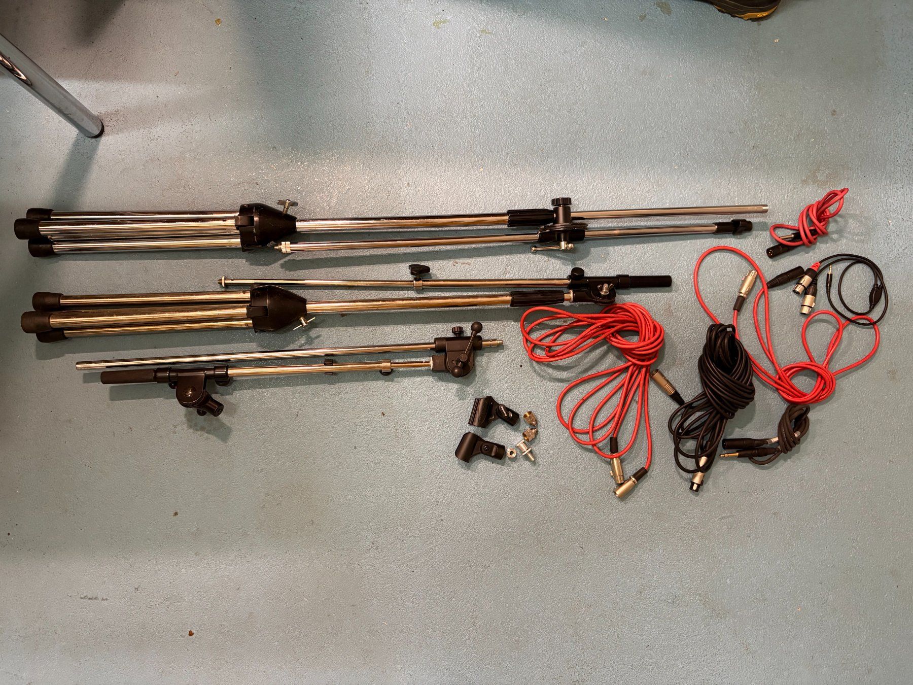 Microfoni: Mikrofon Ständer Stative XLR-Kabel Zubehör – Usato da Obfelden venduto da boletus03