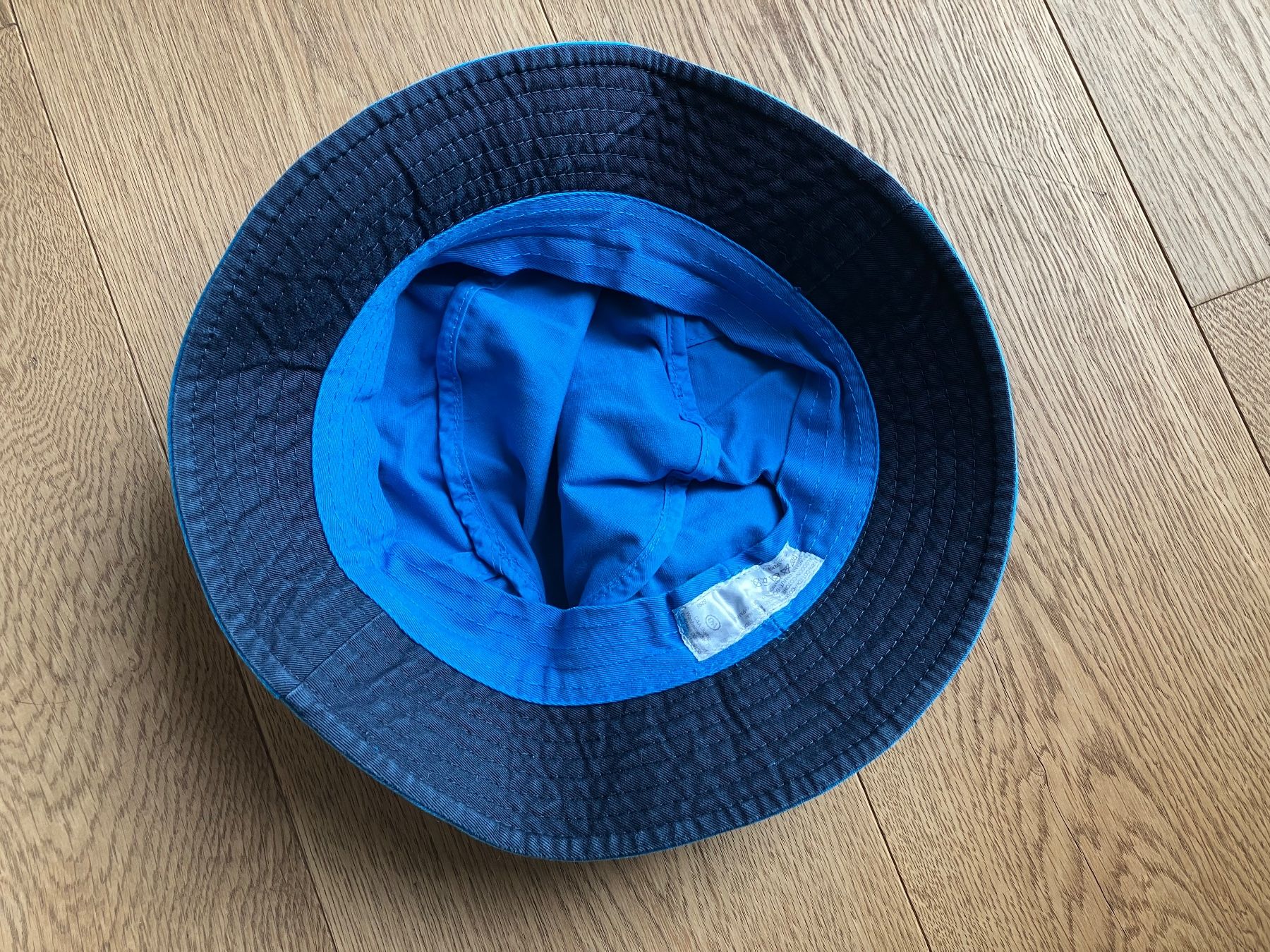 Altro abbigliamento per bambino: Sonnenhut blau – Usato da Cham venduto da Liliane78 2
