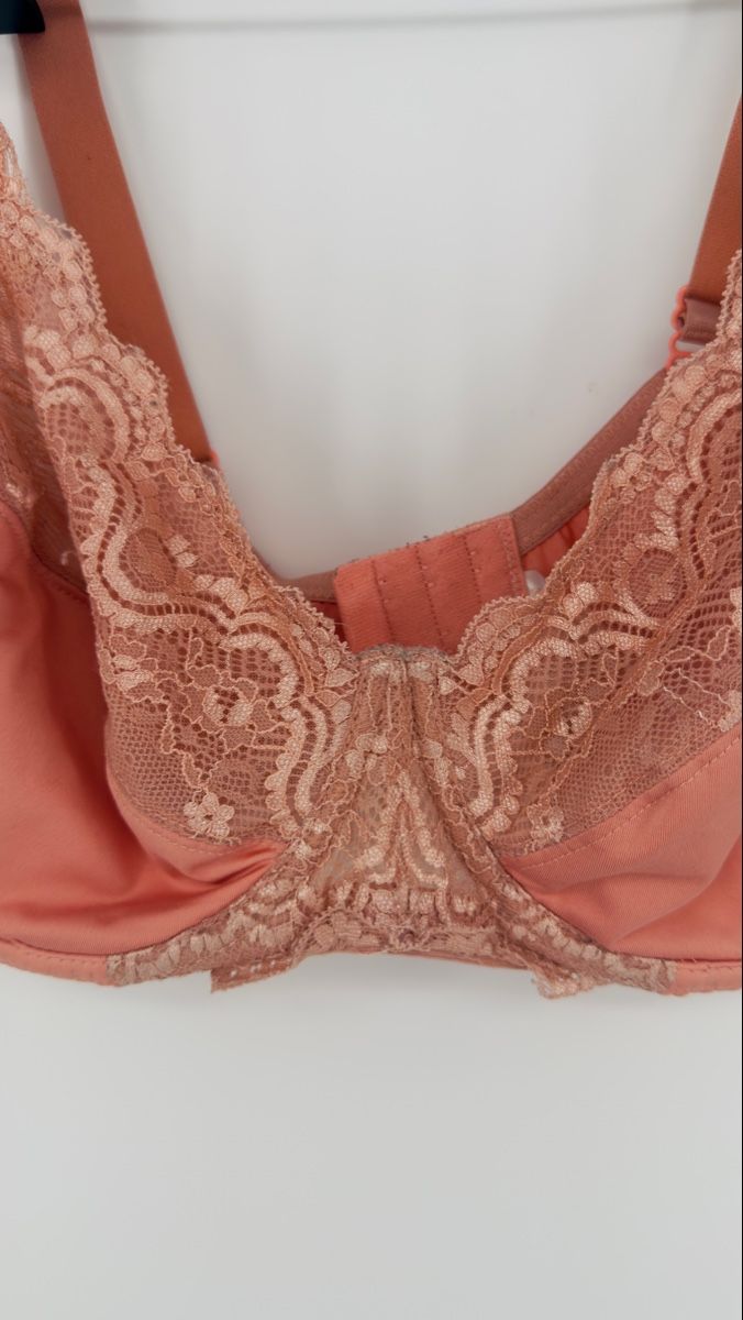 Sonstige Unterwäsche: # WOMAN - BH 90D - BONPRIX # – Gebraucht aus Bolligen von secondhand-with-love 1