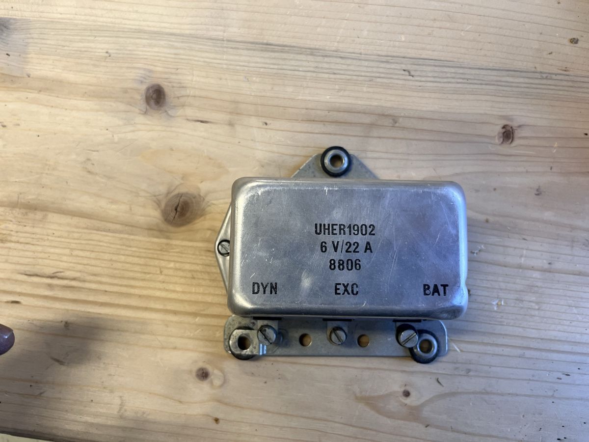Tutti pezzi di ricambio auto: Régulateur Uher 6v/130w/22a – Nuovo e nell'imballaggio originale da Lausanne venduto da kamikazy