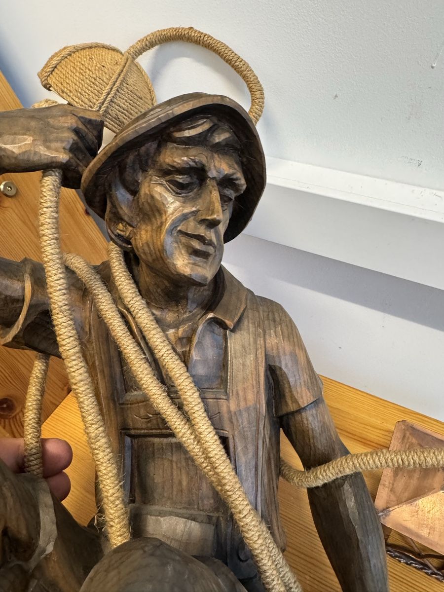 Sculture & Statue: Handgeschnitzte Bergsteiger Skulptur Pendelleuchte – Usato da Morges venduto da SevArt 1