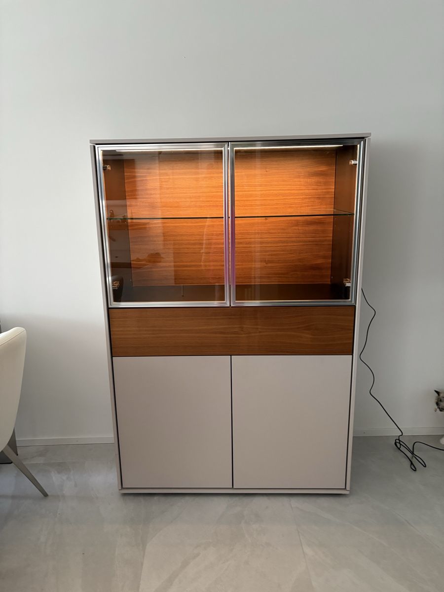 Vetrine: Vitrine/Highboard mit Glastüren und Schublade – Usato da Kaiseraugst venduto da Aila3F 2