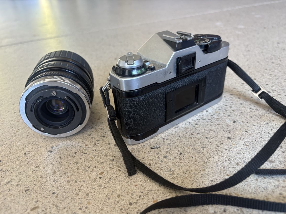 Canon Fotocamera: Canon AE-1 Spiegelreflex Kamera mit 2 Objektiven – Usato da Schlieren venduto da pauley102 2