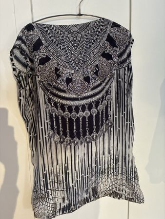 Damen Oberteil schwarz weiss mit Perlen und Steinen