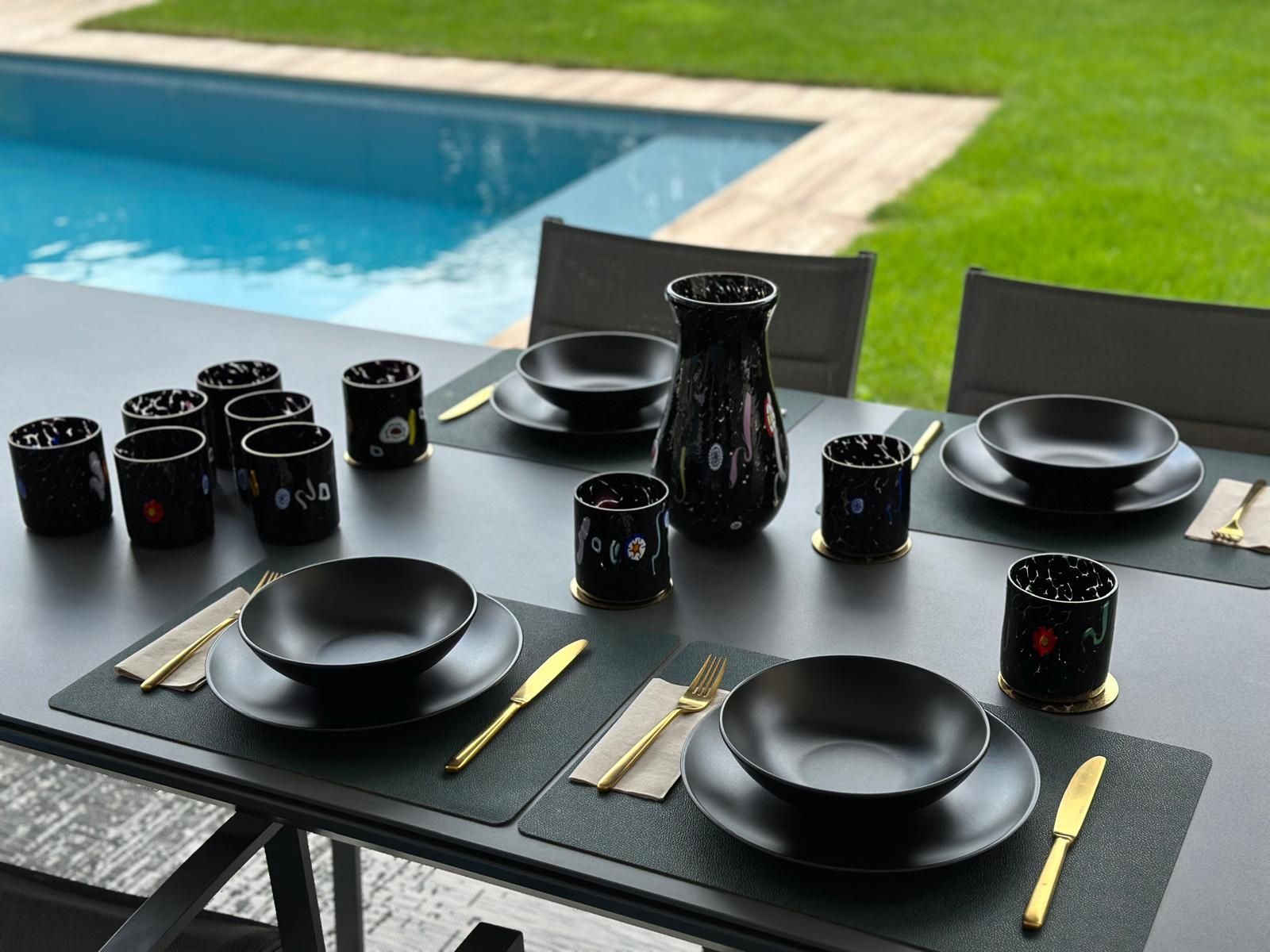 Murano Bicchieri: Murano Glas Set, Karaffe mit 10 Gläser, Schwarz – Nuovo (secondo la descrizione) da Rudolfstetten venduto da Calanda12 1