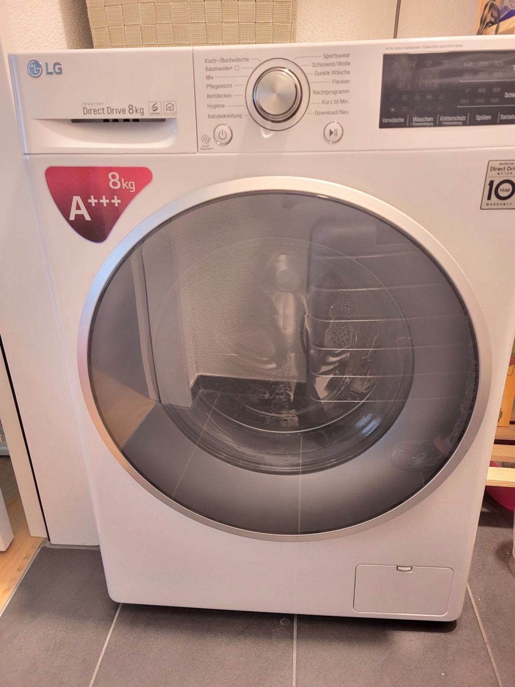 LG Lavatrici: Waschmachine LG 8kg – Usato da Zürich venduto da Romina_T 1