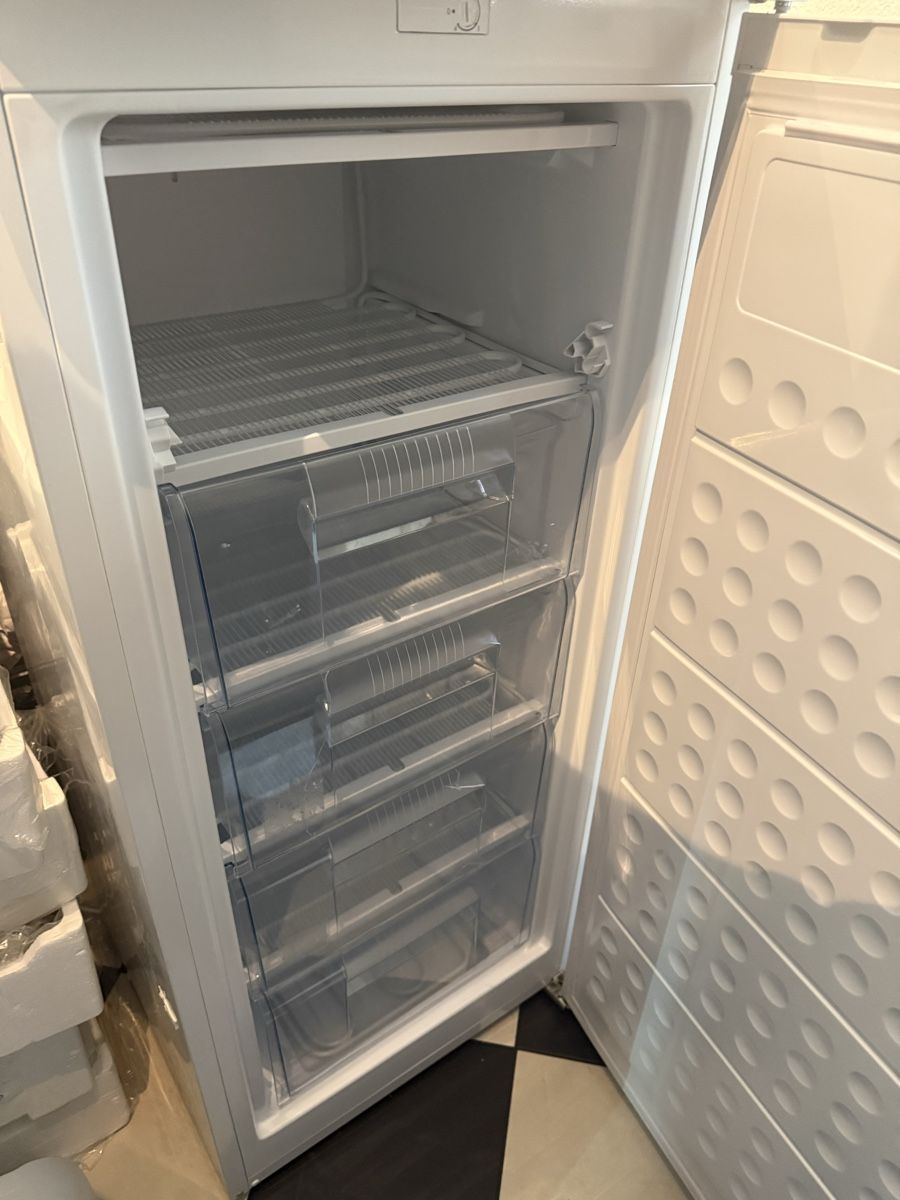 Novamatic Gefrierschrank: Novamatic tg146 – Gebraucht aus Zürich von rob_l9n6 1