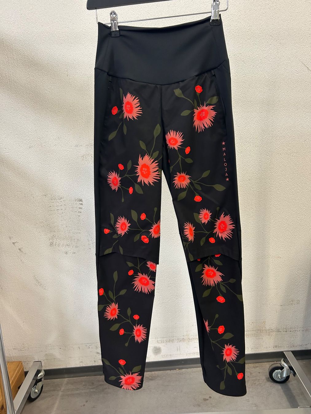 Maloja Pantaloni: Langlaufhose Maloja – Nuovo (secondo la descrizione) da Chur venduto da zue_m8ck