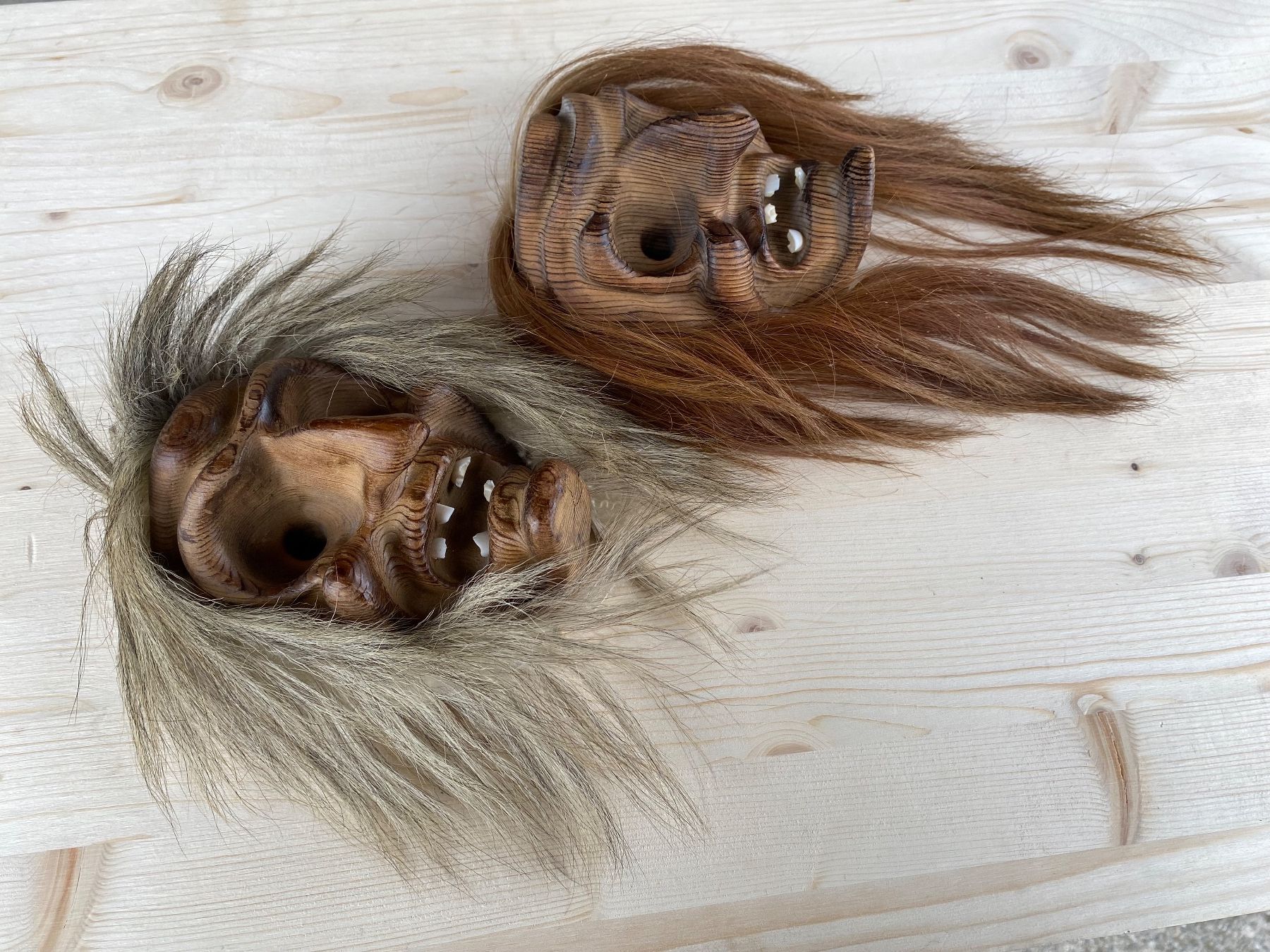 Sonstige Antiquitäten & Kunst: 2 sehr schöne alte Walliser Holzmasken – Gebraucht aus Feldbach von Olive1 3