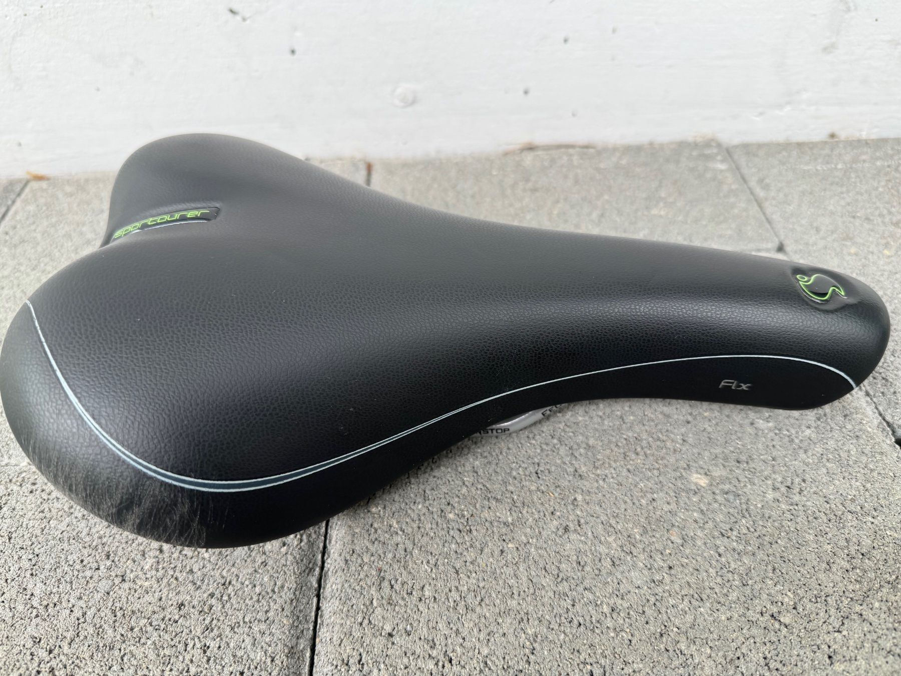 Ersatzteile: Selle de vélo Sportourer – Gebraucht aus St-Gingolph von GoldenKeys 3