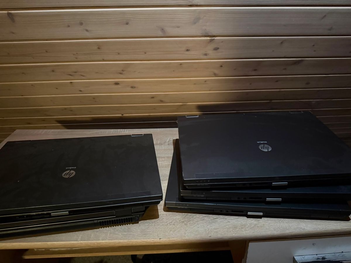 Hewlett Packard Portables: 5 Stk. HP EliteBook 8740w Mobile Workstations – D'occasion à Frick par AutoART-Wallbach 3