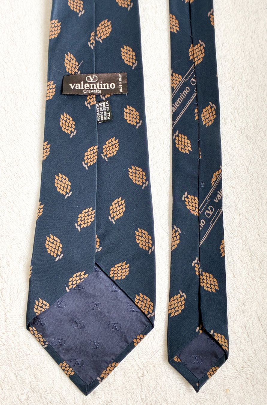 Cravatte: VALENTINO Vintage Seidenkrawatte – Usato da Kloten venduto da Nephty
