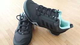 Neu wanderschuhe / trekkingsschuhe adidas gr 40 or 40 2/3