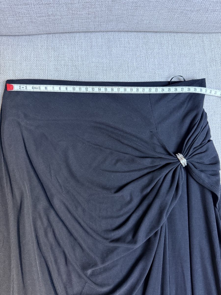 Guess Kleider: Guess- figurbetonte Set – Neu (gemäss Beschreibung) aus Bern von Marie_B21 5