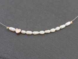 Neue Draht-Perlenkette mit Herz und Reisperlen, Handmade