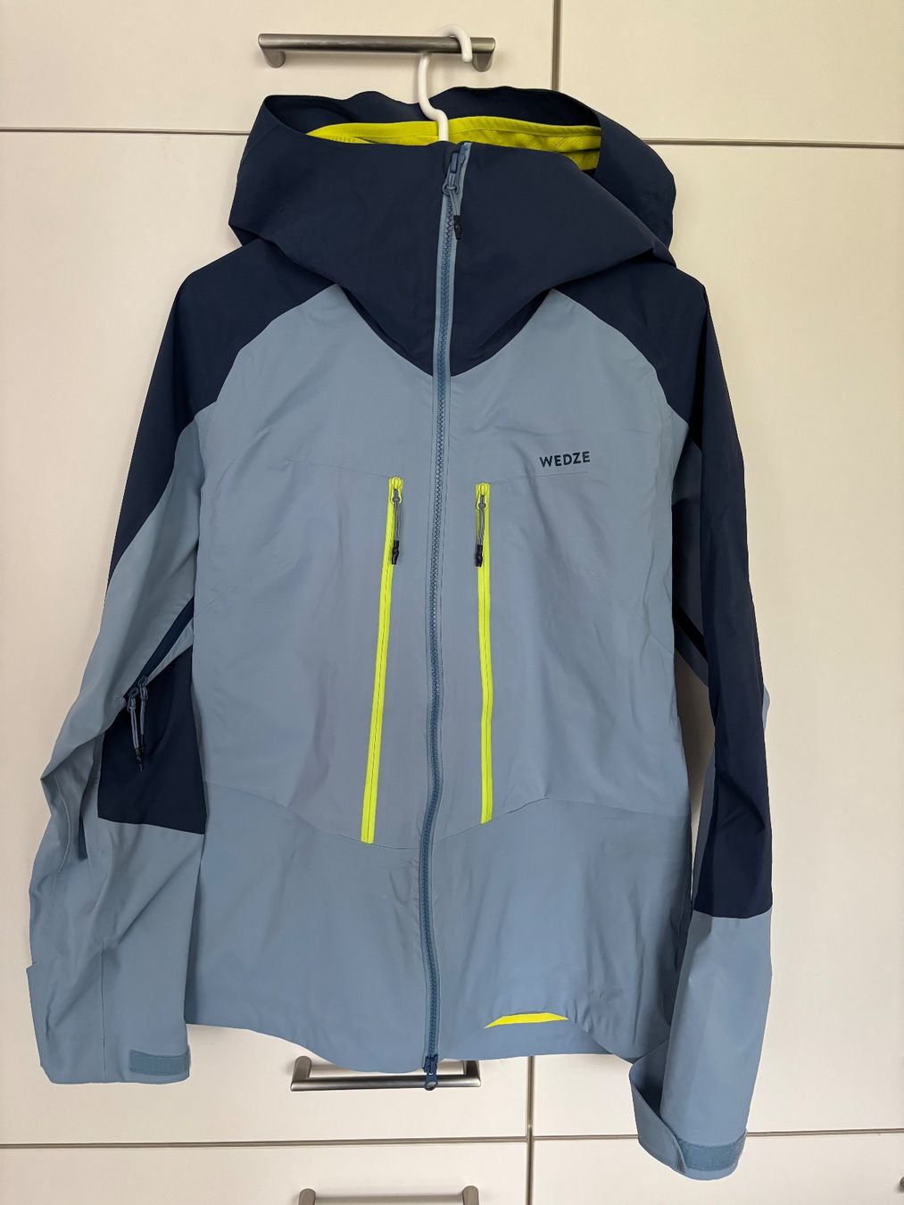 Decathlon Giacche: Veste de membrane imperméable comme neuve – Nuovo (secondo la descrizione) da La Tour-de-Trême venduto da ValGruyere