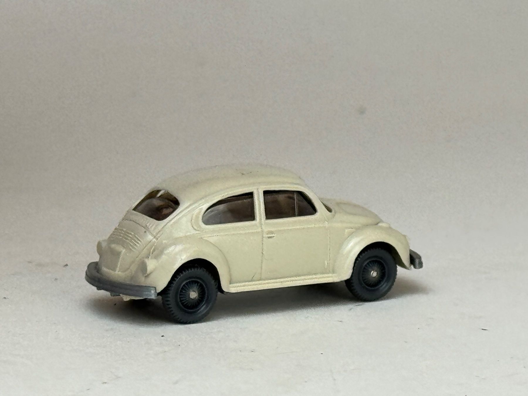 Wiking Modellini d'auto: GB- Wiking VW Käfer 1303 grauweiss – Usato da Elm venduto da Wikmtz 1