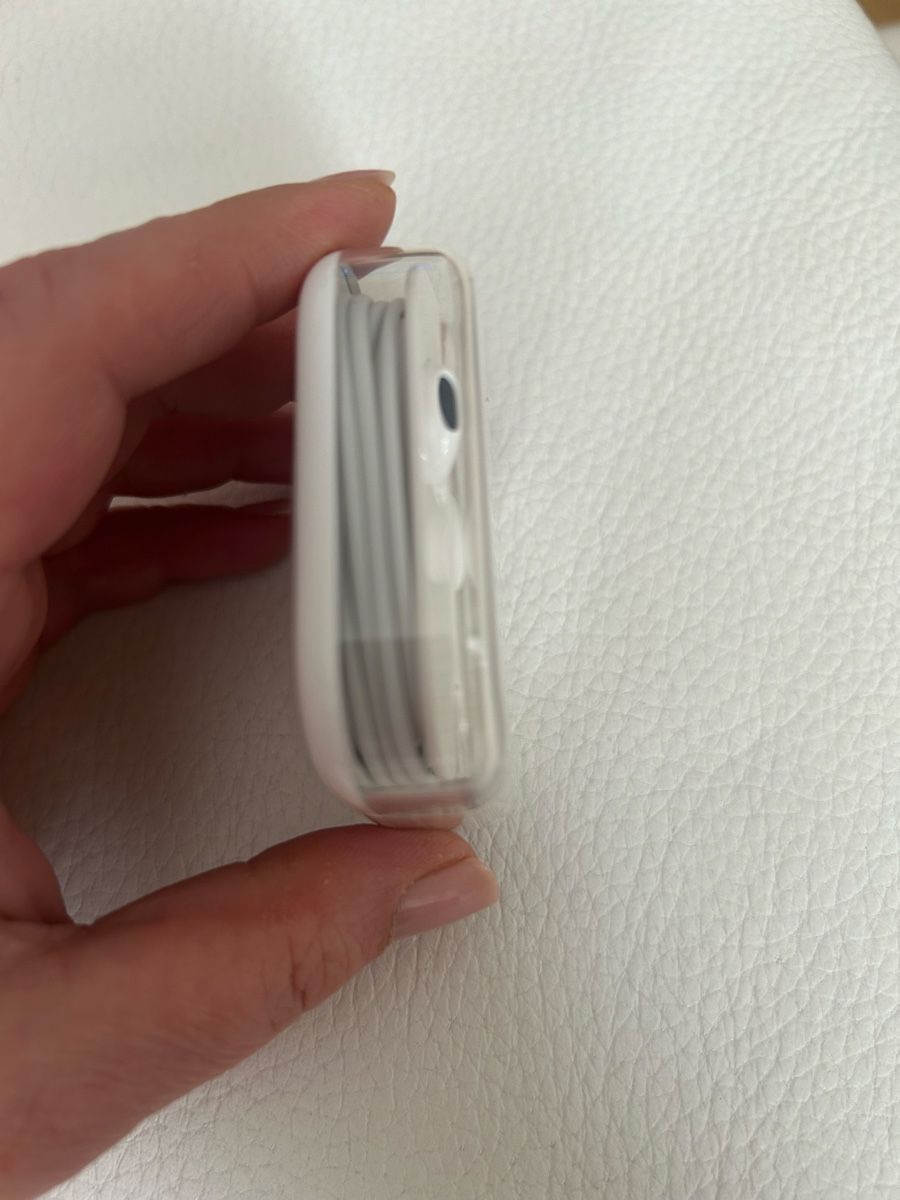 Apple Cuffie: Original Apple EarPods mit 3.5mm Stecker - Neu! – Nuovo e nell'imballaggio originale da Zürich venduto da Nutla 4