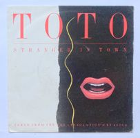 TOTO - STRANGER IN TOWN