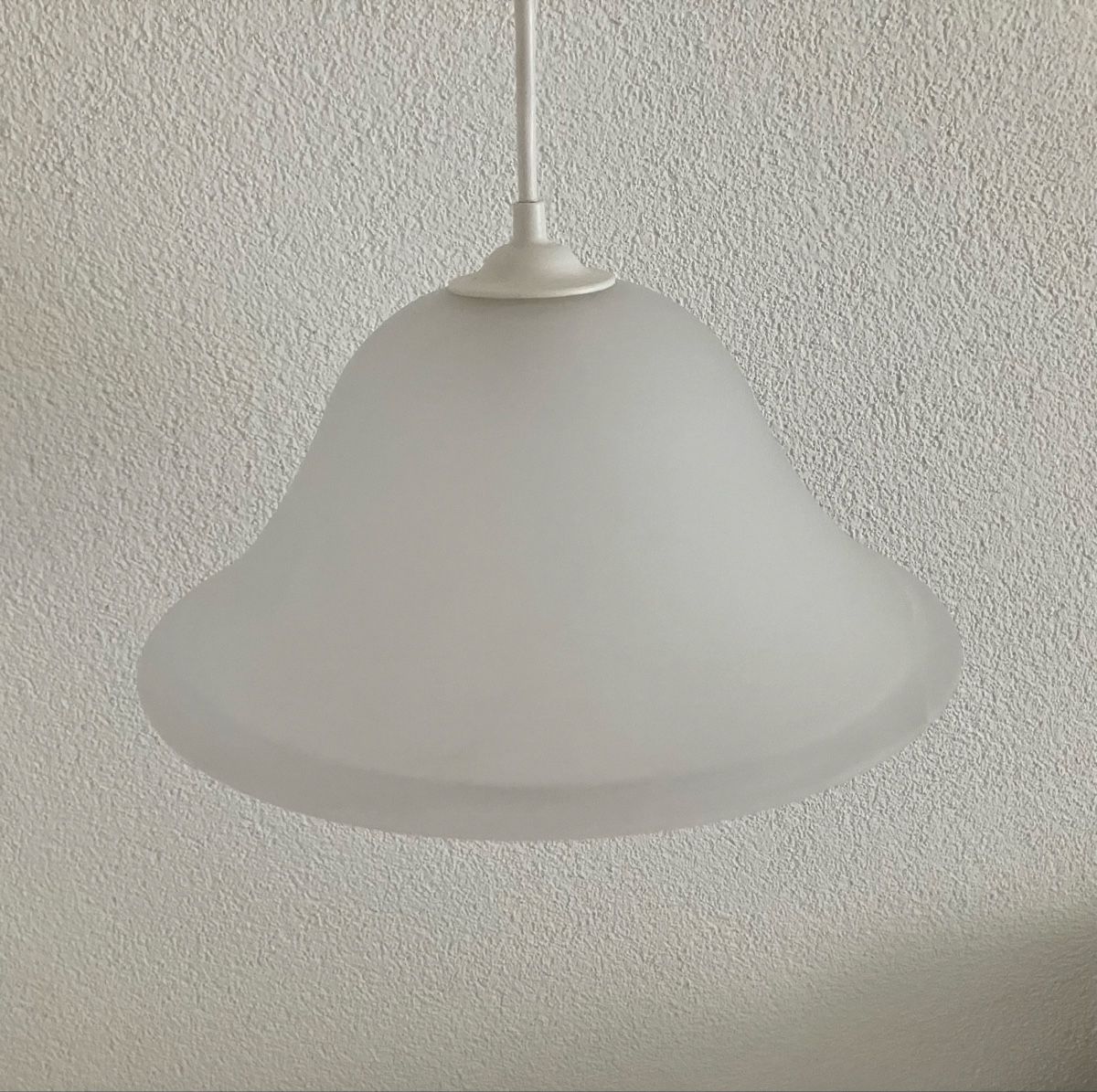 Lampes: Pendelleuchte Fabas Luce Glas weiss E27 – D'occasion à Liestal par Denise12345