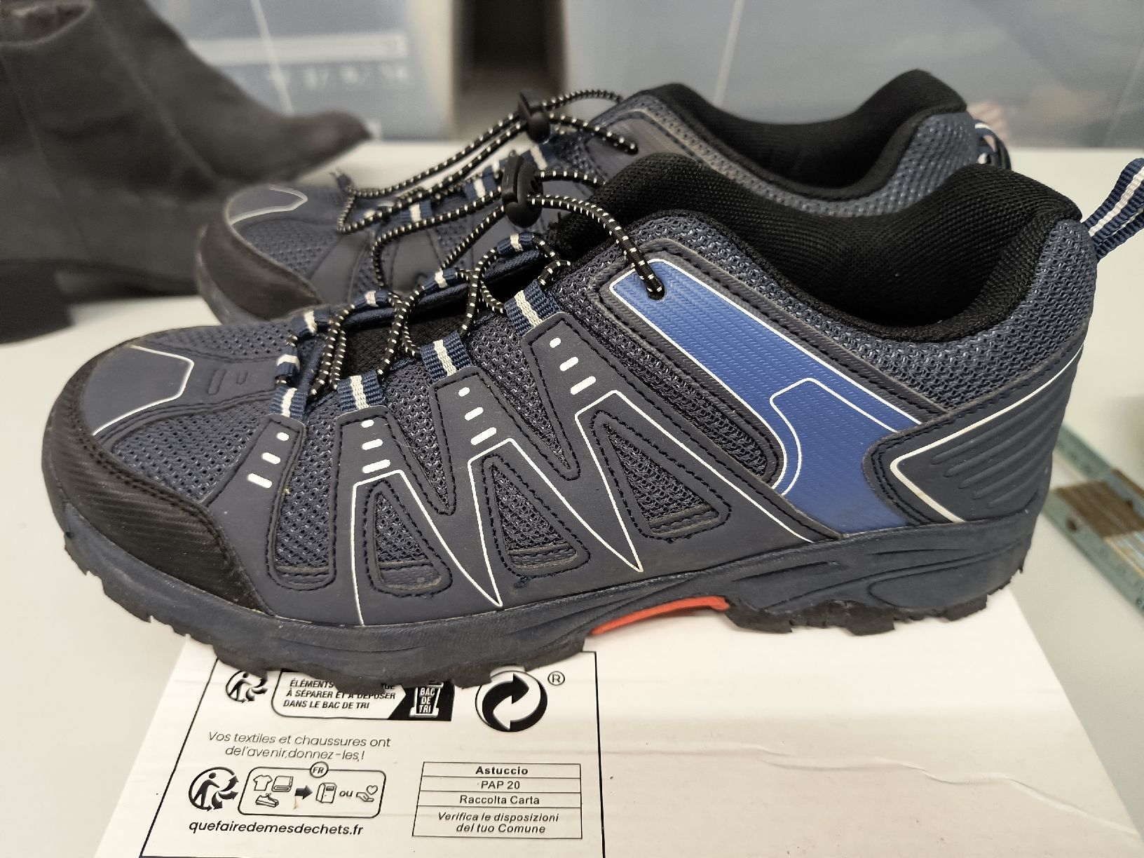 Scarpe da uomo: Herren Wanderschuhe, Empra One, Gr. 40- Top! – Usato da Oberweningen venduto da Bumblebee2 1