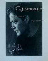 Raul Julia (1940-1994) Schauspieler - Autogramm