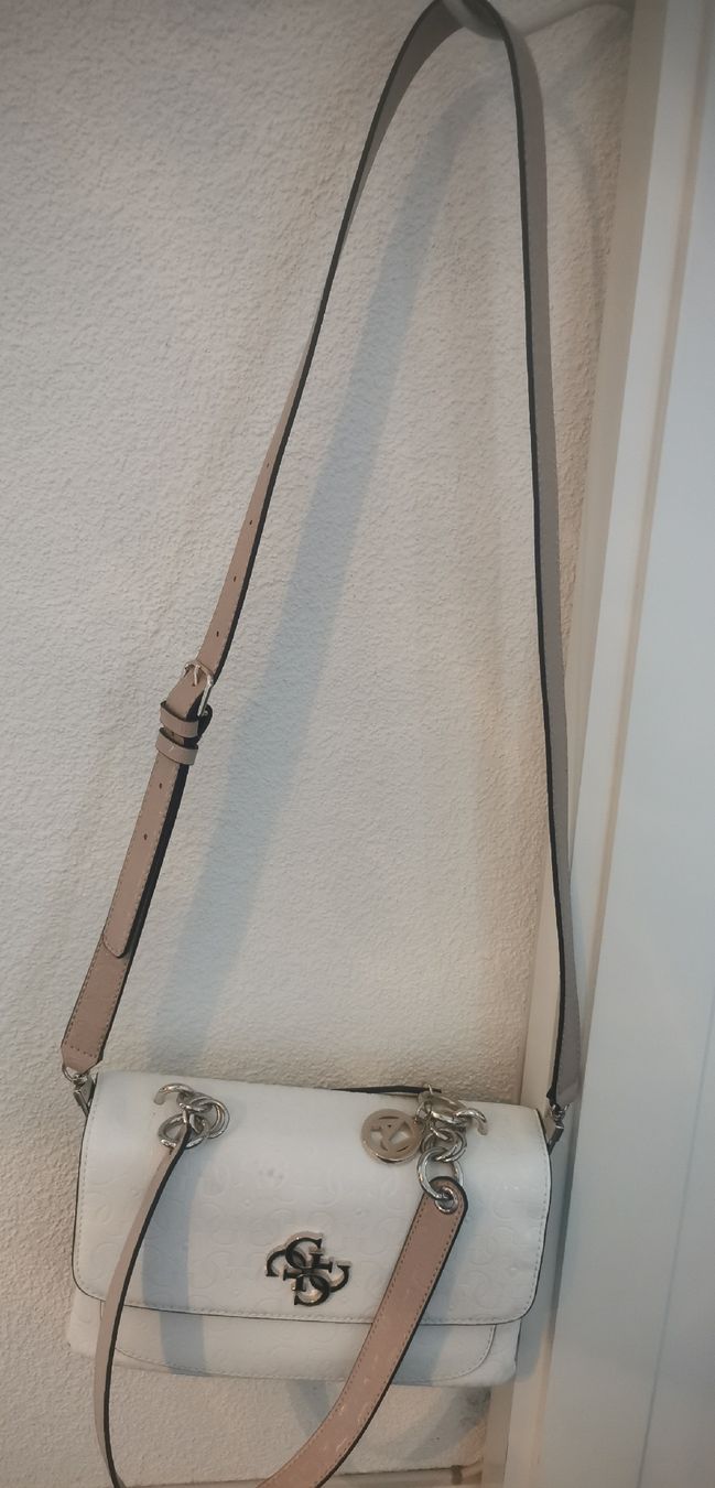 Guess Borse da donna: Umhängetasche Guess – Usato da Zürich venduto da ssi_6pt7 3