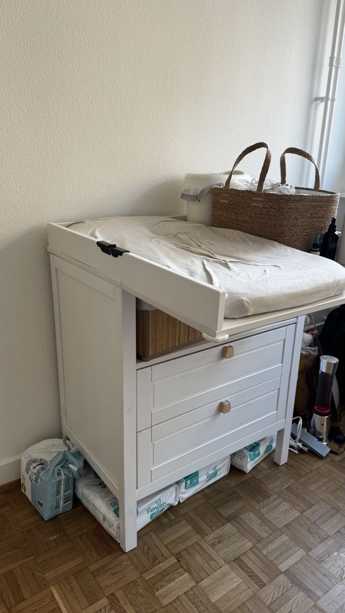 Ikea Tables à langer & accessoires: Ikea SUNDVIK changing table  – D'occasion à Geneve par mak_hzx5 1