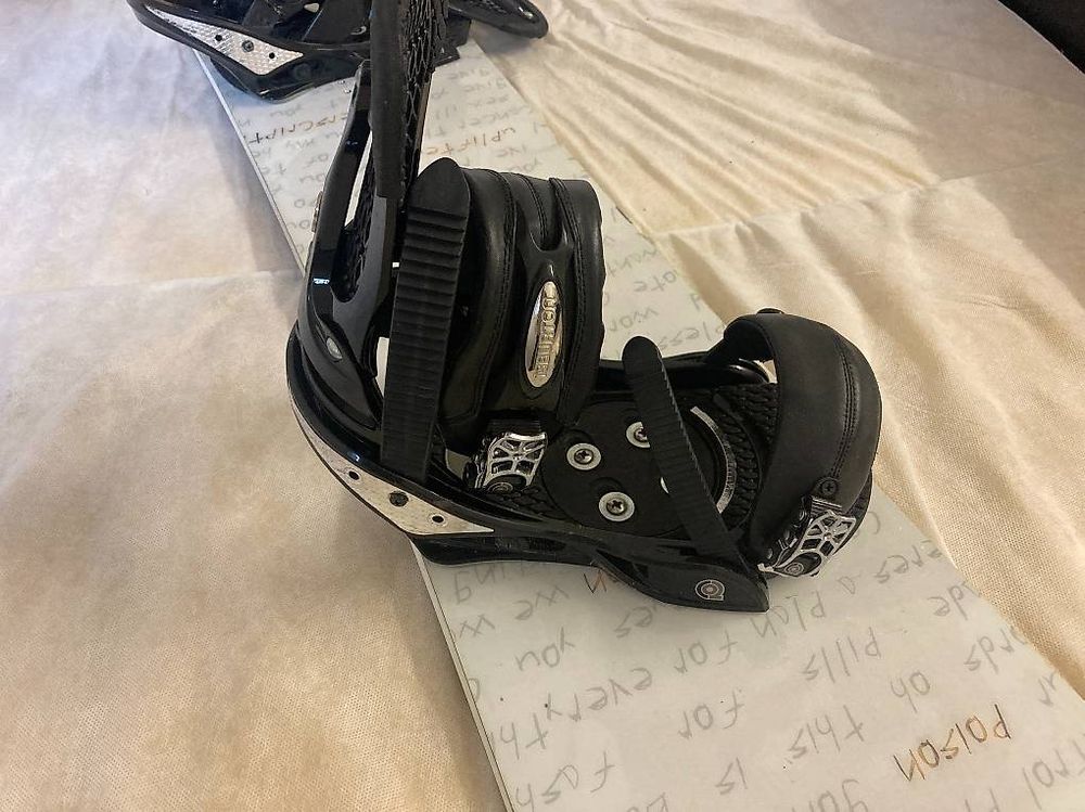 Snowboard Option avec fixation 4