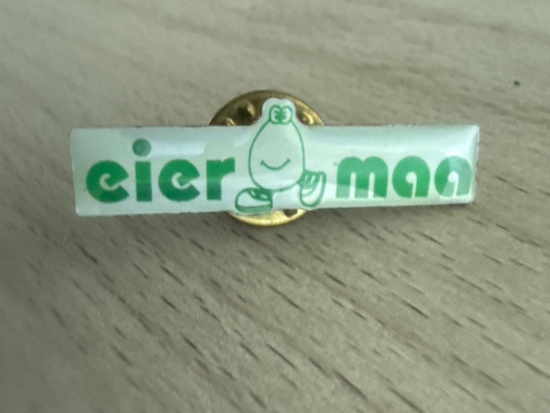 Plaquettes & Badges: Pin Eier-Maa – D'occasion à Glattbrugg par Schweigmatt